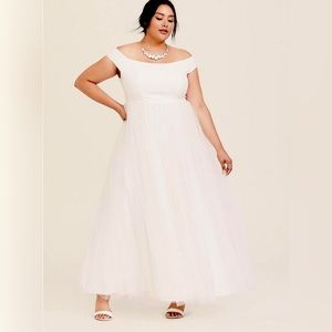 NWT Torrid Ivory Off Shoulder Tulle Special Occassion Gown